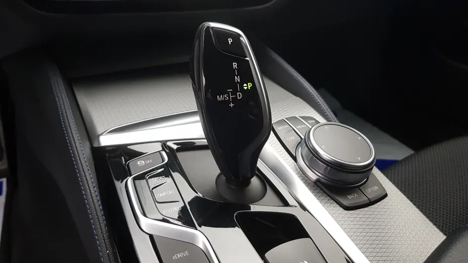 BMW Seria 5 530e iPerformance xDrive M Sport sport-aut