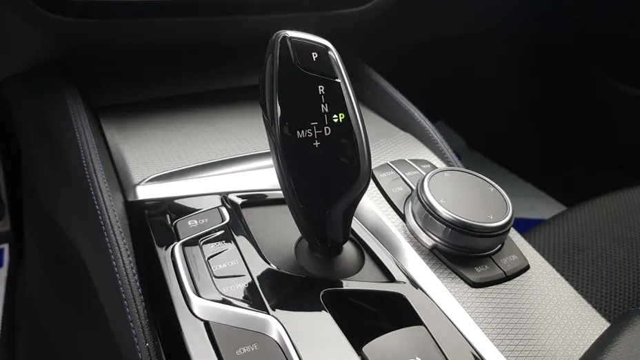 BMW Seria 5 530e iPerformance xDrive M Sport sport-aut