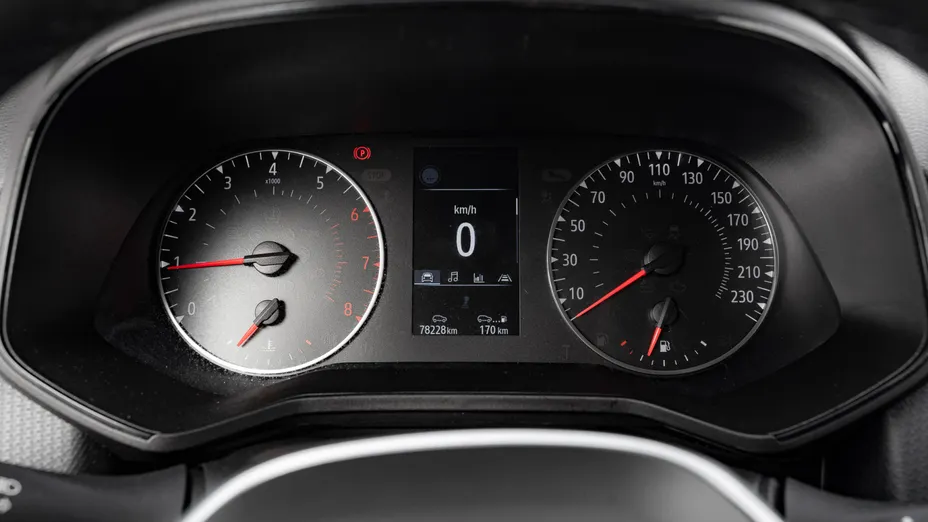 RENAULT Clio Clio 1.0 TCe Equilibre