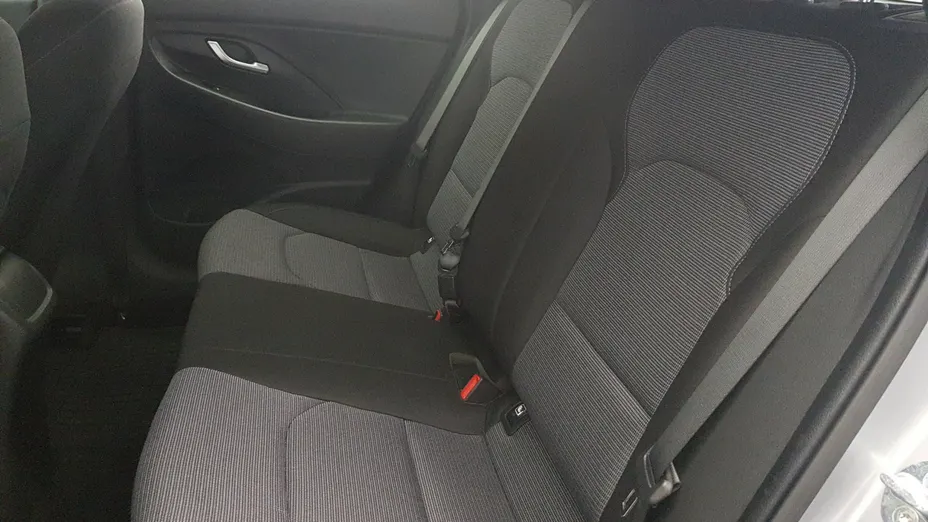 HYUNDAI i30 i30 1.0 T-GDI Modern