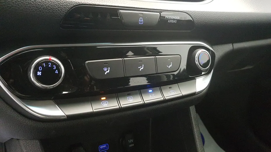 HYUNDAI i30 i30 1.0 T-GDI Modern