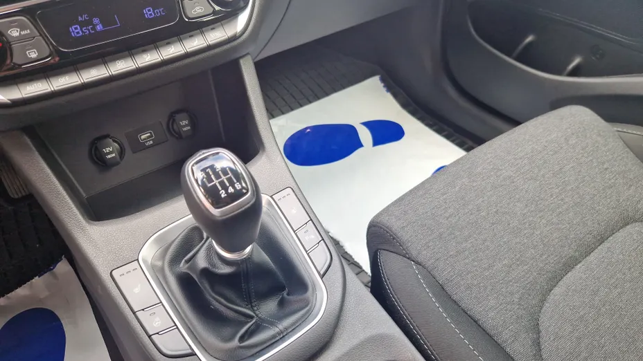 HYUNDAI i30 i30 1.0 T-GDI Smart