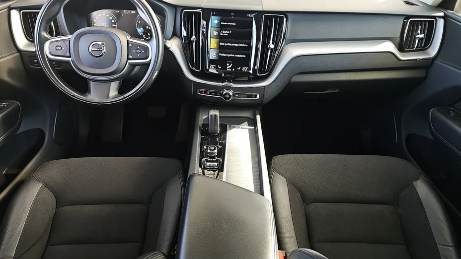 VOLVO XC60 XC60 B5 B AWD Momentum Pro aut