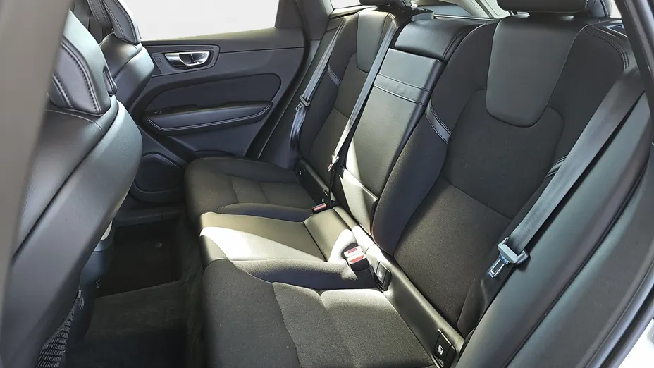 VOLVO XC60 XC60 B5 B AWD Momentum Pro aut