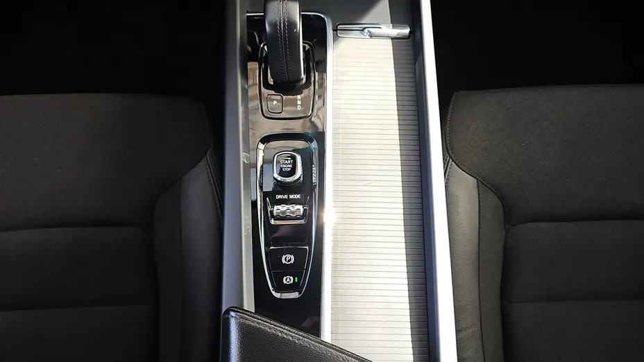 VOLVO XC60 XC60 B5 B AWD Momentum Pro aut