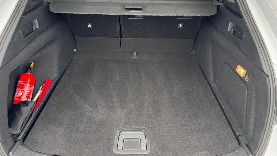 TOYOTA Corolla Corolla 2.0 Hybrid Comfort