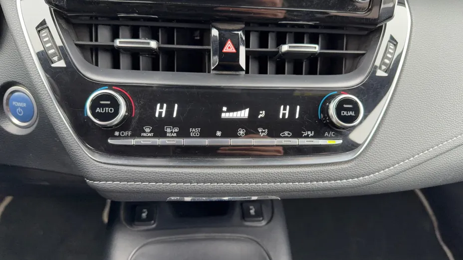 TOYOTA Corolla Corolla 2.0 Hybrid Comfort