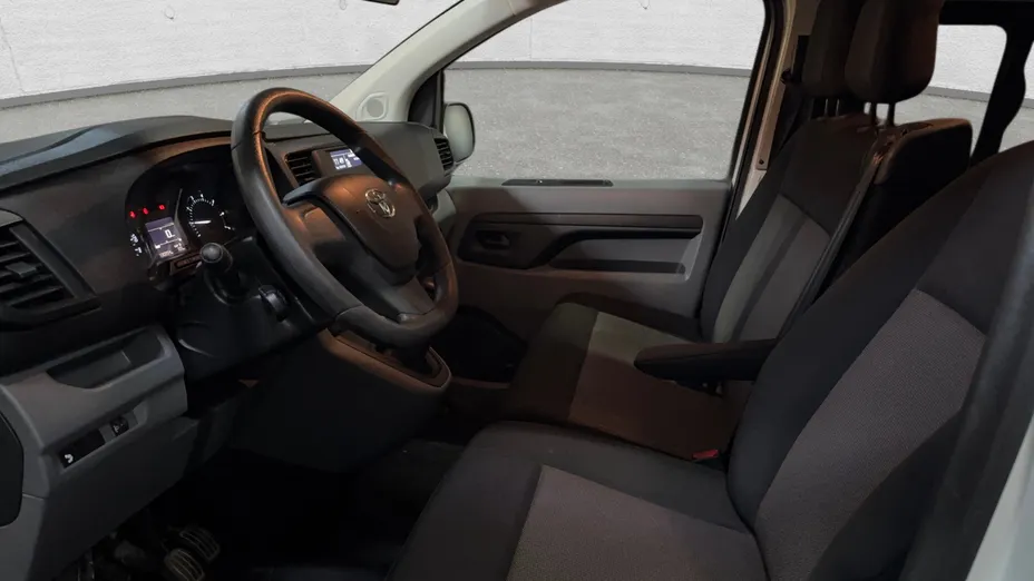 TOYOTA Proace Proace Kombi 2.0 D-4D Long 2,8t