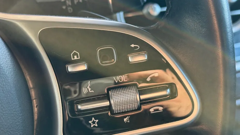 MERCEDES-BENZ GLC GLC 300 e 4-Matic