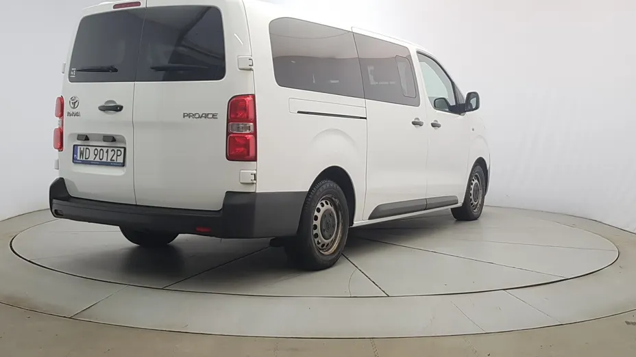 TOYOTA Proace Proace Kombi 2.0 D-4D Long 2,8t