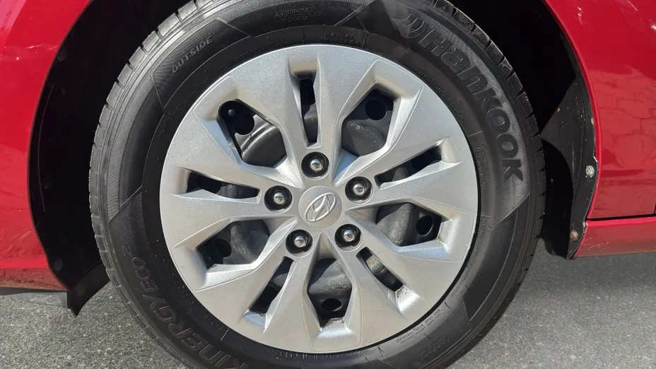 HYUNDAI i30 i30 1.5 DPI Classic +