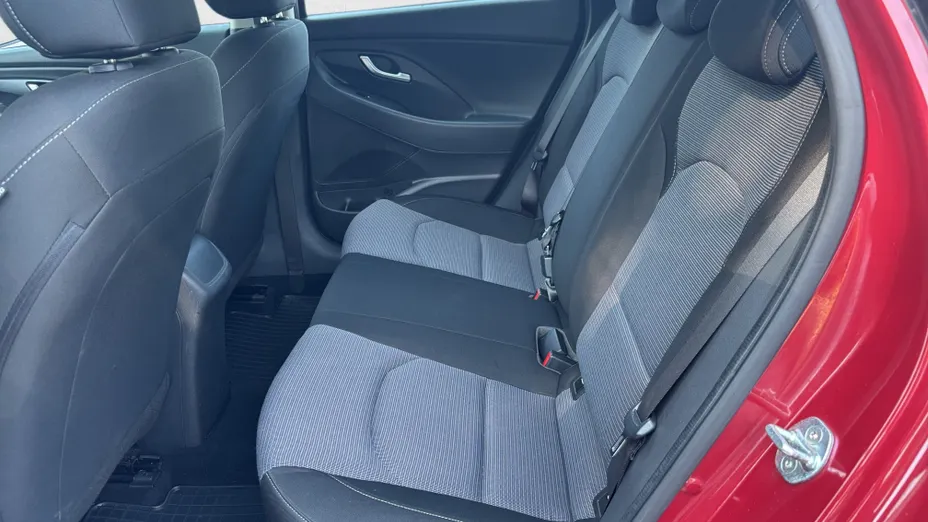 HYUNDAI i30 i30 1.5 DPI Classic +