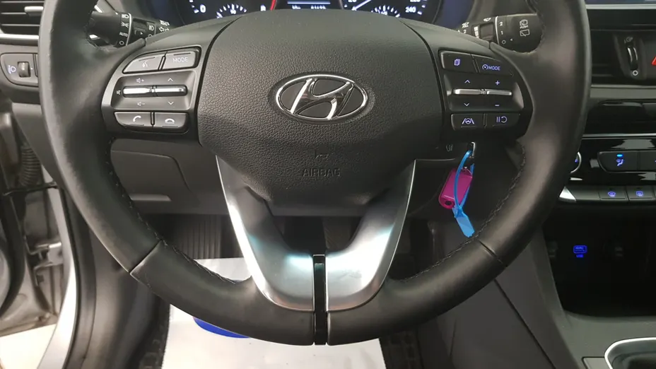 HYUNDAI i30 i30 1.0 T-GDI Modern