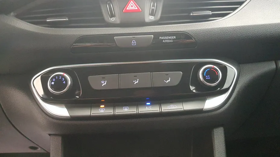 HYUNDAI i30 i30 1.0 T-GDI Modern