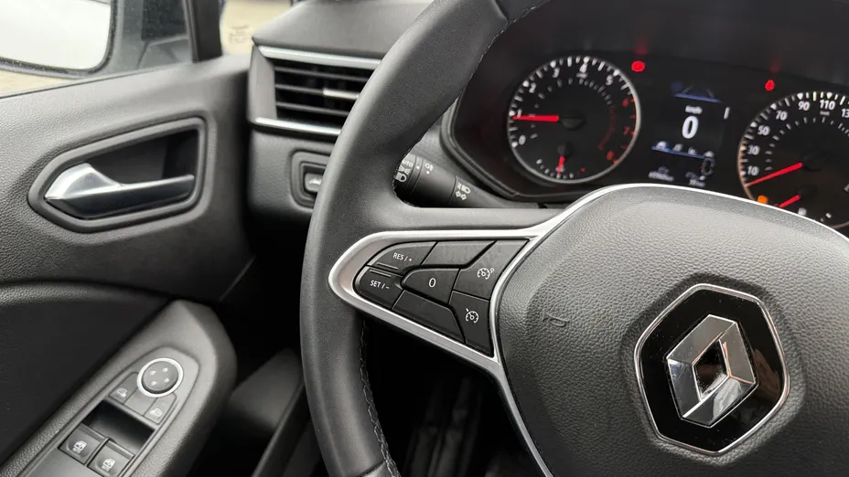 RENAULT Clio Clio 1.0 TCe Equilibre