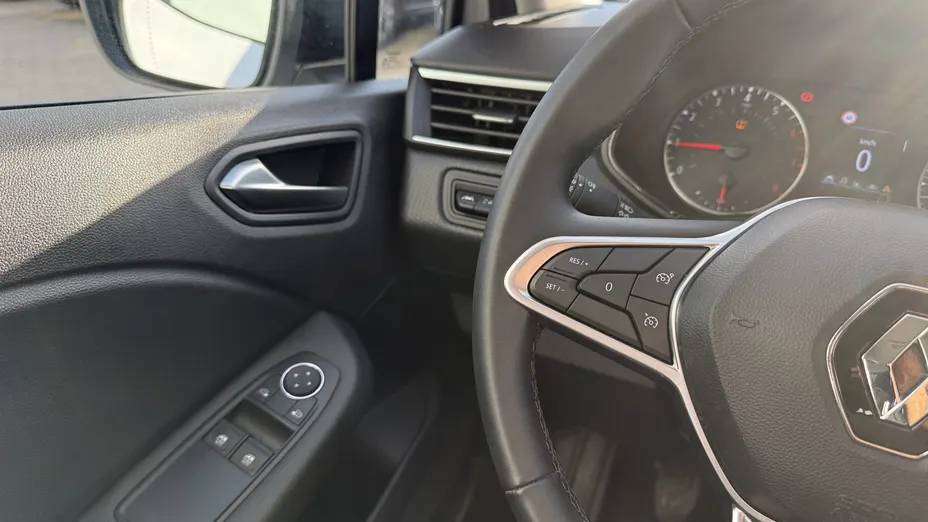 RENAULT Clio Clio 1.0 TCe Equilibre