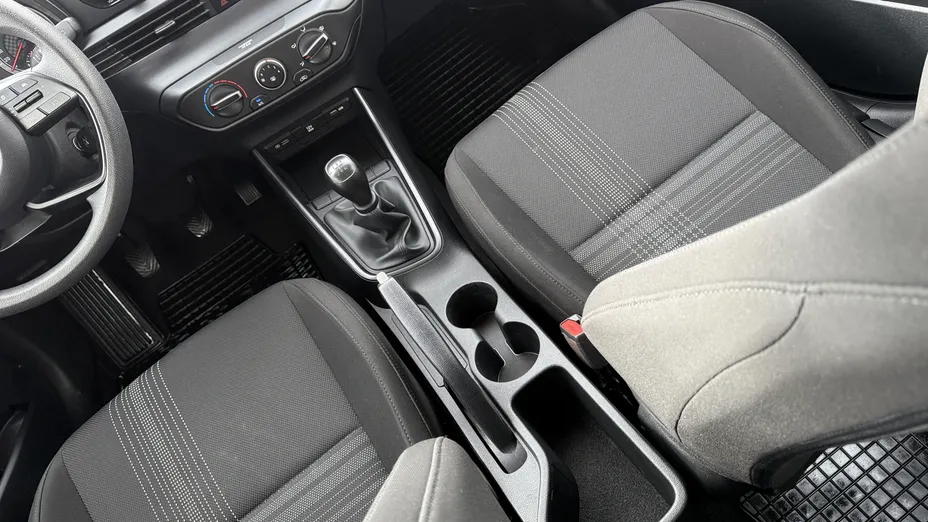 HYUNDAI i20 i20 1.2 Pure