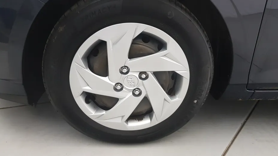 HYUNDAI i20 i20 1.2 Pure