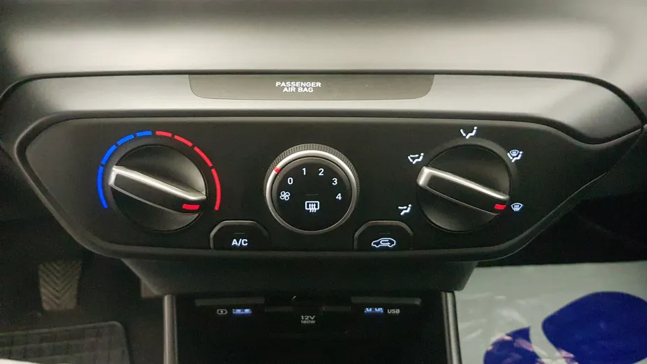 HYUNDAI i20 i20 1.2 Pure