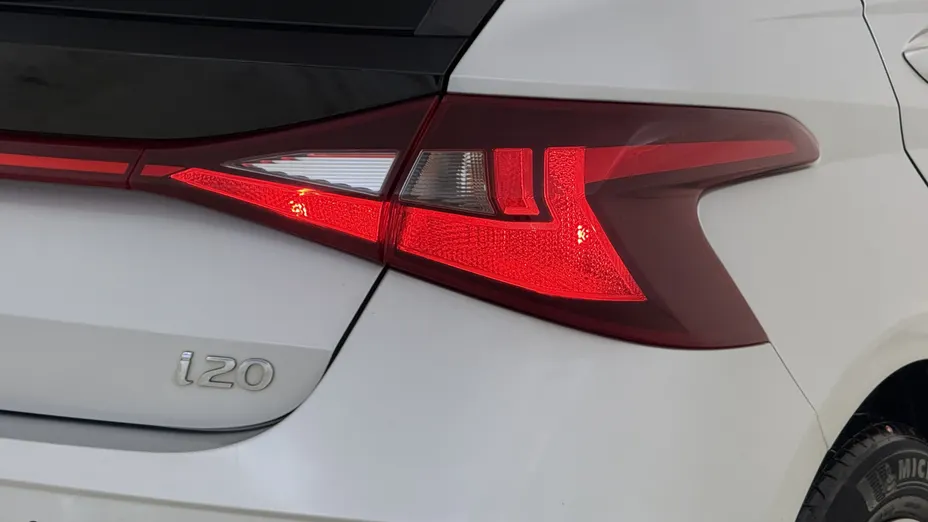 HYUNDAI i20 i20 1.2 Pure