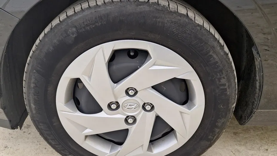 HYUNDAI i20 i20 1.2 Pure