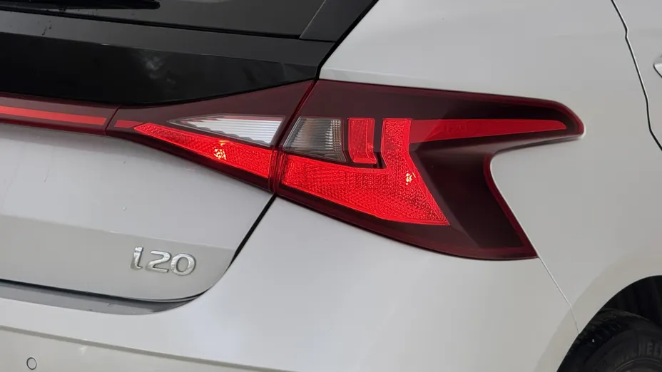 HYUNDAI i20 i20 1.2 Pure