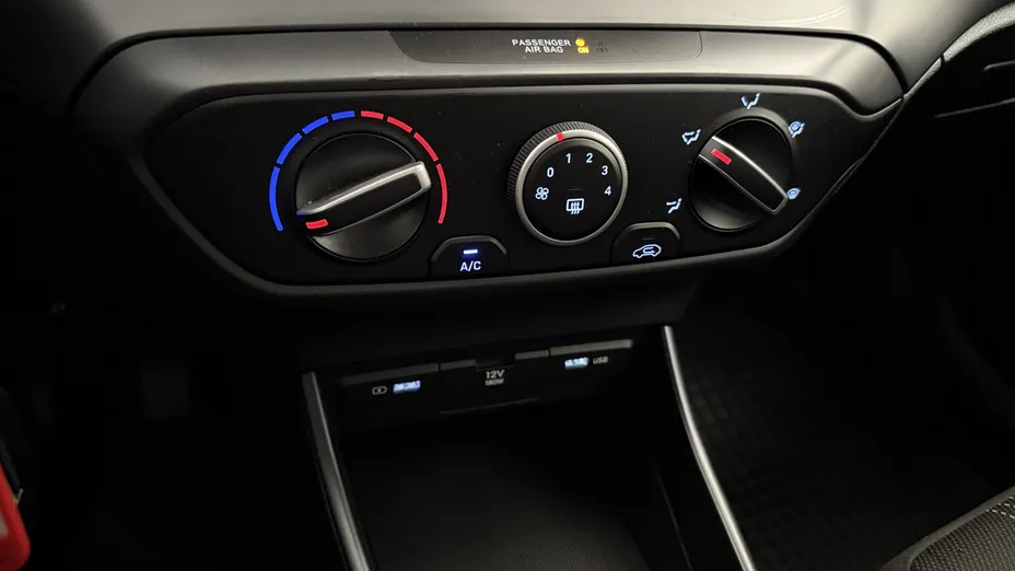 HYUNDAI i20 i20 1.2 Pure