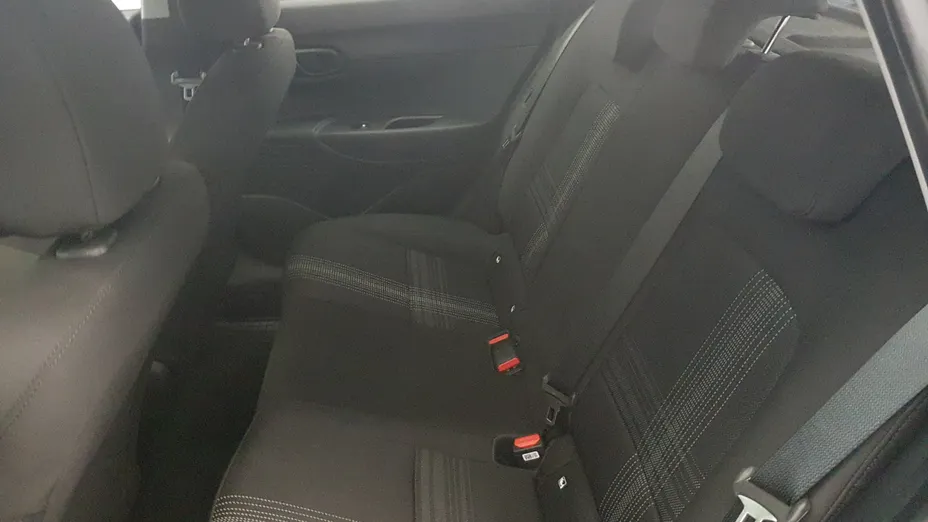 HYUNDAI i20 i20 1.2 Pure