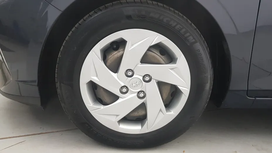 HYUNDAI i20 i20 1.2 Pure