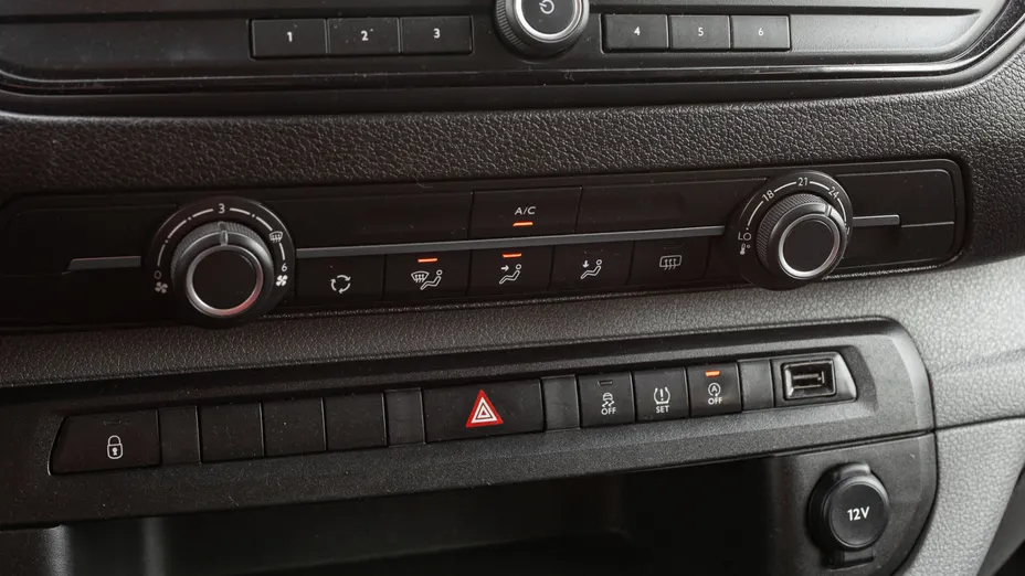 TOYOTA Proace Proace Kombi 2.0 D-4D Long 2,8t