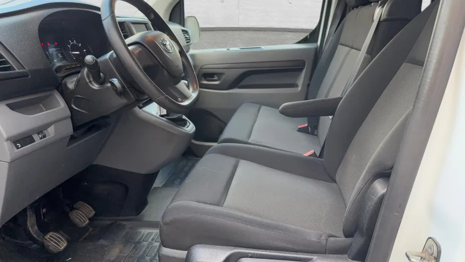 TOYOTA Proace Proace Kombi 2.0 D-4D Long 2,8t