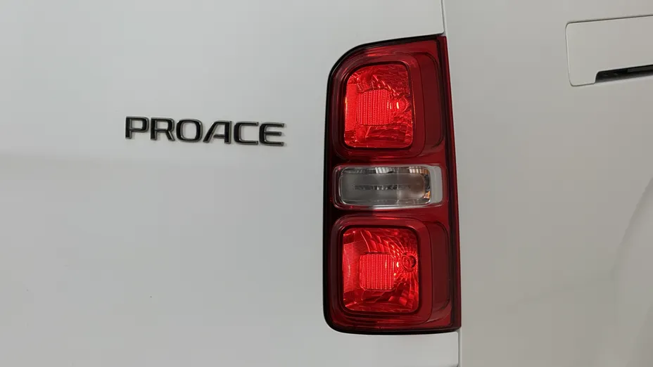 TOYOTA Proace Proace Kombi 2.0 D-4D Long 2,8t