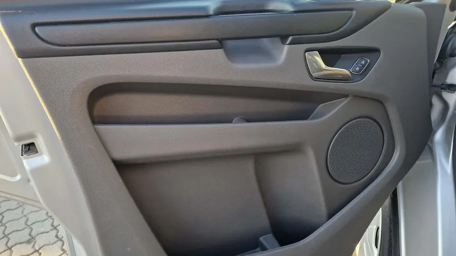 FORD Transit Custom Transit Custom 320 L1H1 Trend (bryg.)