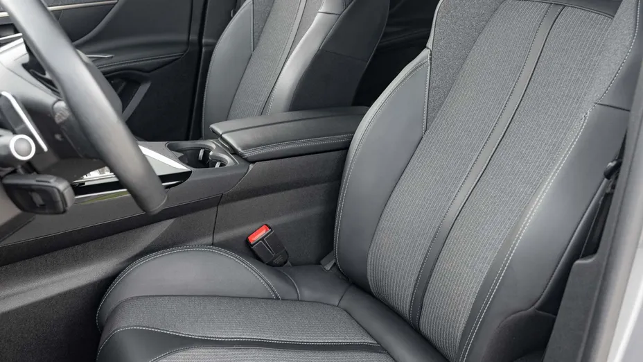 PEUGEOT 3008 3008 1.2 PureTech Allure Pack S&S EAT8