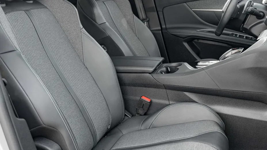 PEUGEOT 3008 3008 1.2 PureTech Allure Pack S&S EAT8