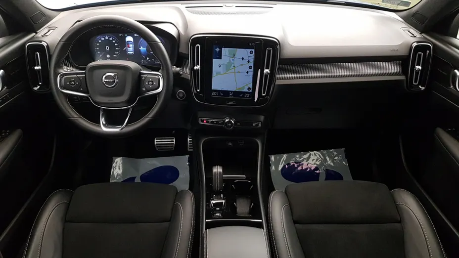 VOLVO XC40 XC40 T5 Plug-In Hybrid R-Design aut