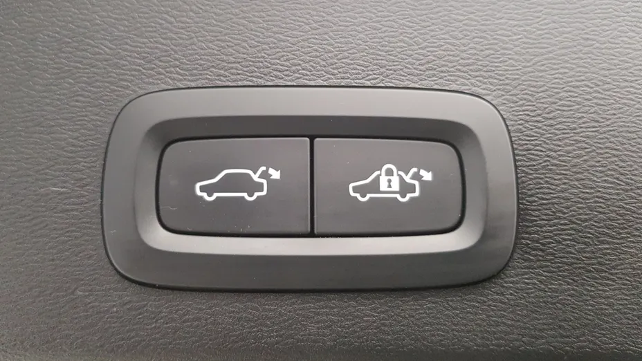 VOLVO XC40 XC40 T5 Plug-In Hybrid R-Design aut