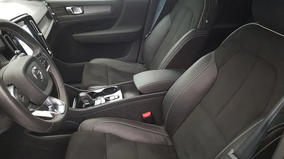 VOLVO XC40 XC40 T5 Plug-In Hybrid R-Design aut