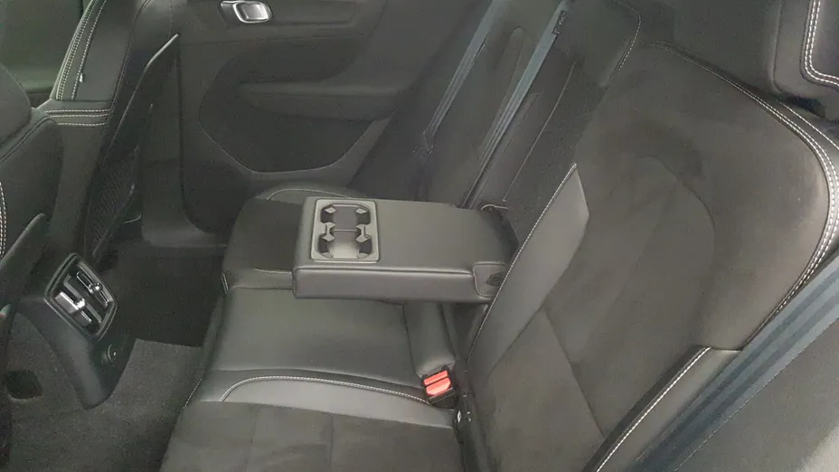 VOLVO XC40 XC40 T5 Plug-In Hybrid R-Design aut