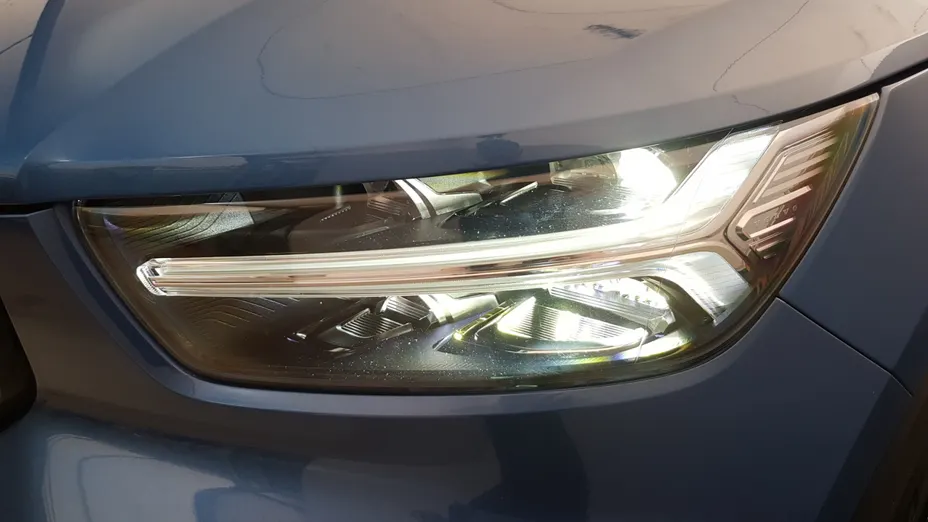 VOLVO XC40 XC40 T5 Plug-In Hybrid R-Design aut