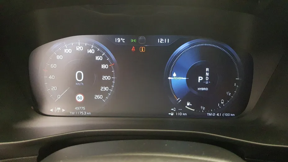 VOLVO XC40 XC40 T5 Plug-In Hybrid R-Design aut