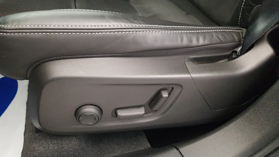 VOLVO XC40 XC40 T5 Plug-In Hybrid R-Design aut