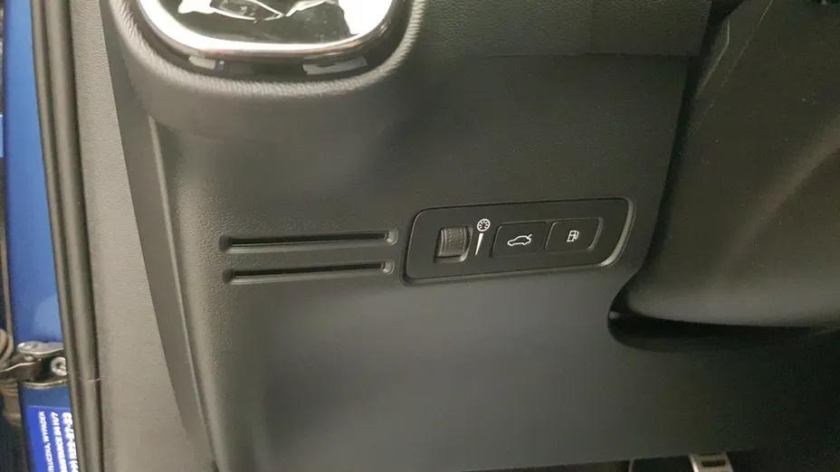 VOLVO XC40 XC40 T5 Plug-In Hybrid R-Design aut