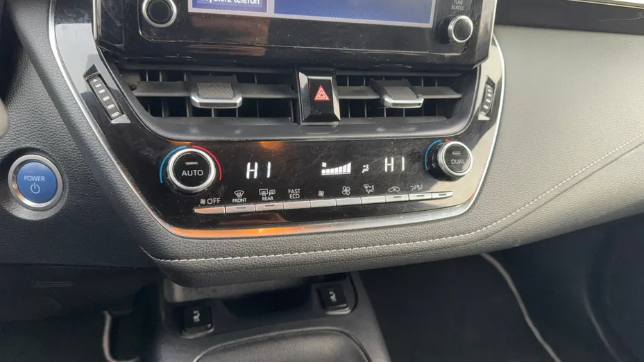 TOYOTA Corolla Corolla 2.0 Hybrid Comfort