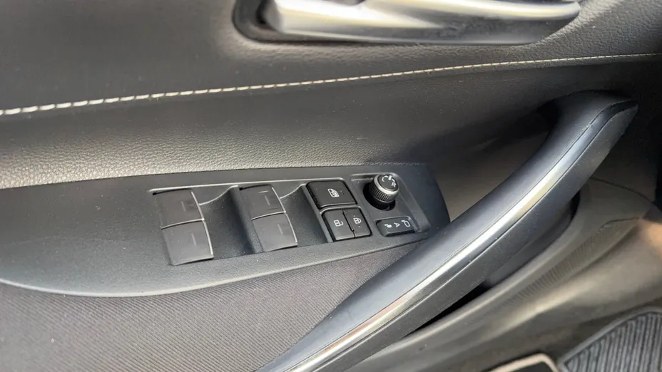 TOYOTA Corolla Corolla 2.0 Hybrid Comfort