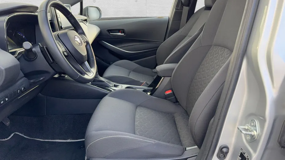 TOYOTA Corolla Corolla 2.0 Hybrid Comfort