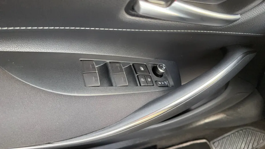 TOYOTA Corolla Corolla 2.0 Hybrid Comfort