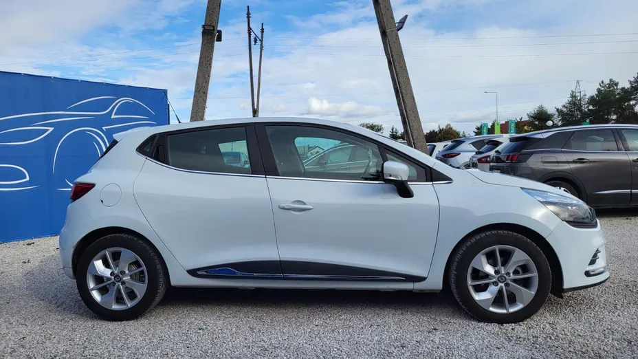 RENAULT Clio -