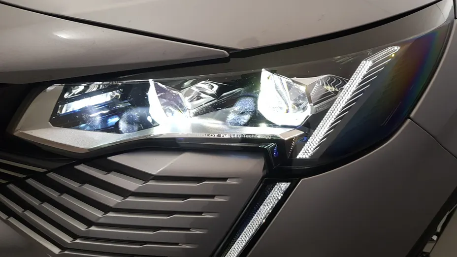 PEUGEOT 3008 3008 1.2 PureTech GT Pack S&S EAT8