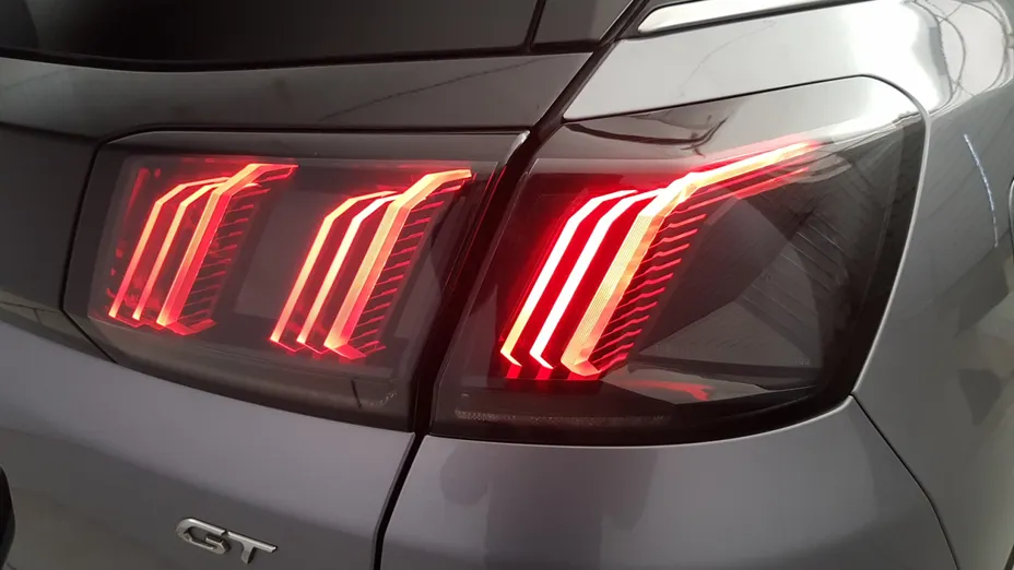 PEUGEOT 3008 3008 1.2 PureTech GT Pack S&S EAT8